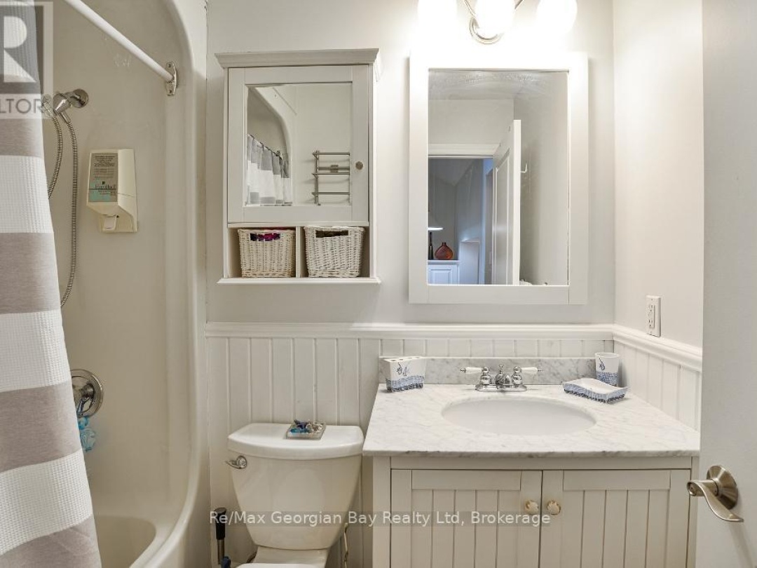 1230 GRANDVIEW LODG ROAD, Sparrow Lake