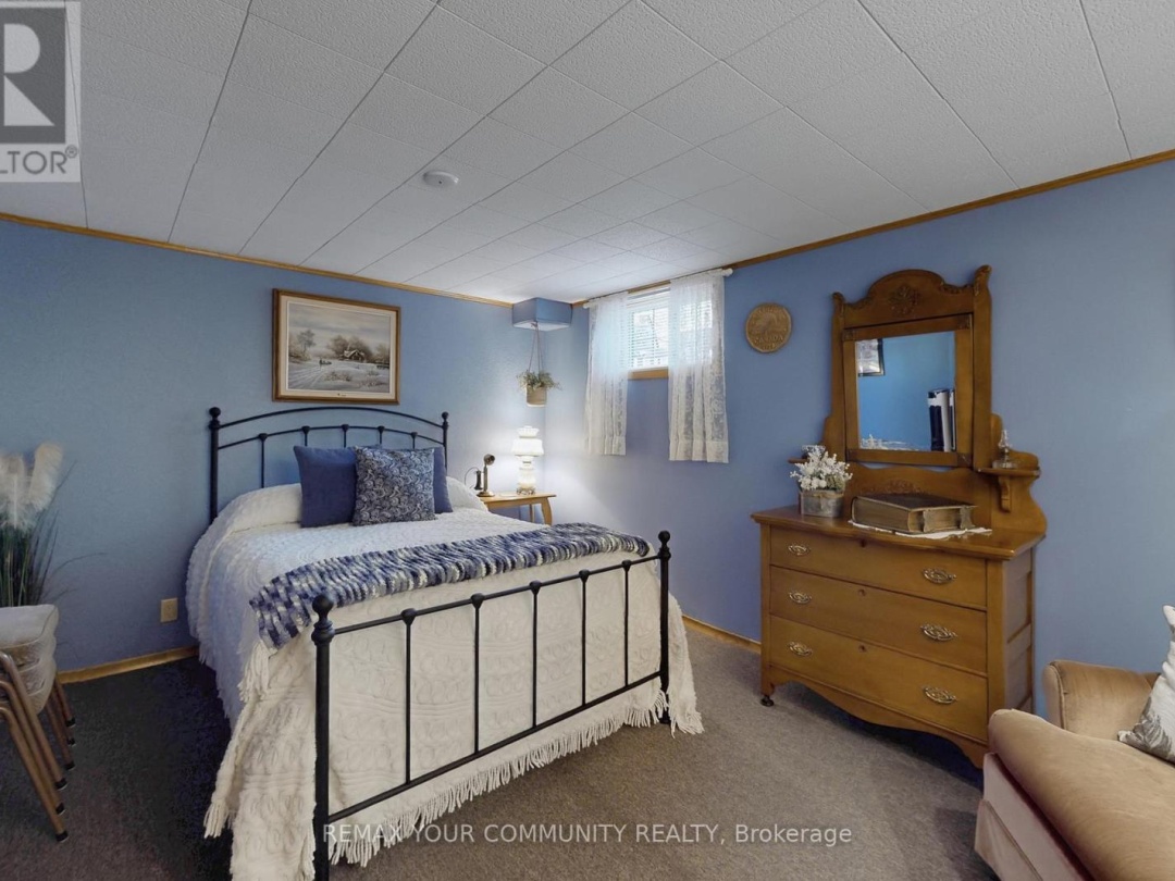 30 GRANT DRIVE, Kawartha Lakes (Oakwood)