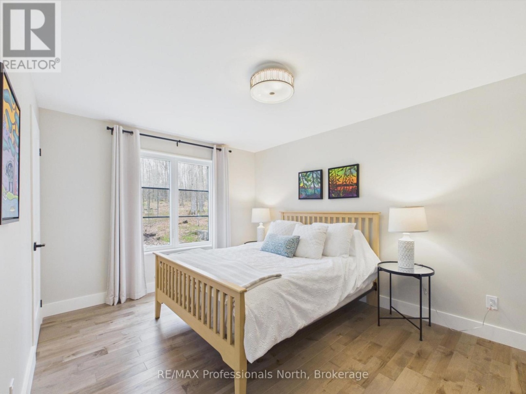 1011 OLD COTTAGE ROAD, Mckay Lake