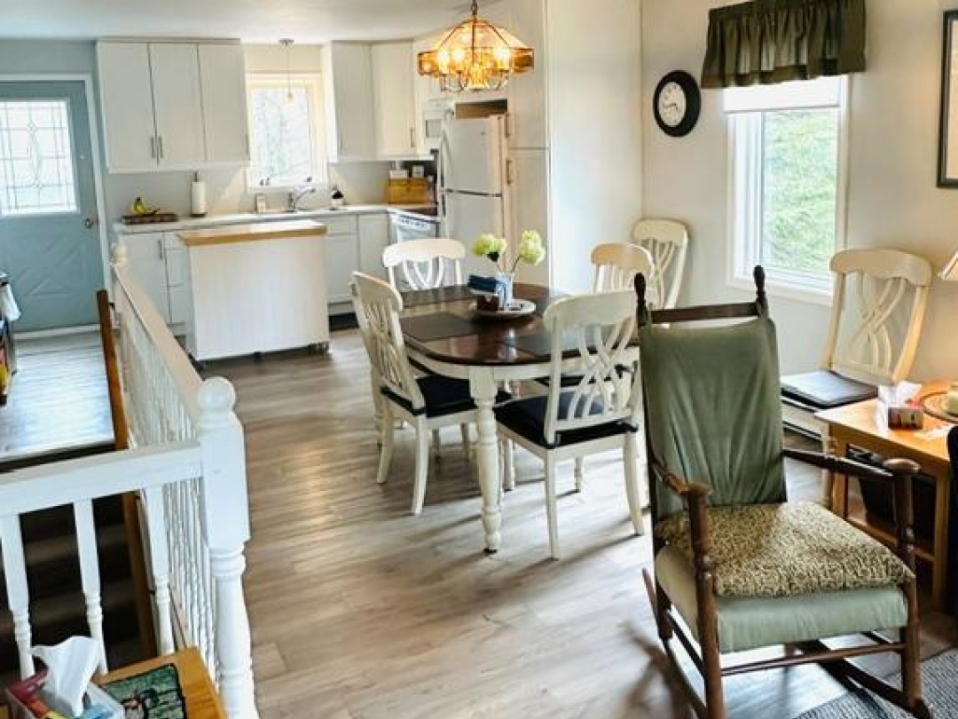 1297 HUNTER CREEK ROAD, Minden Hills (Lutterworth)