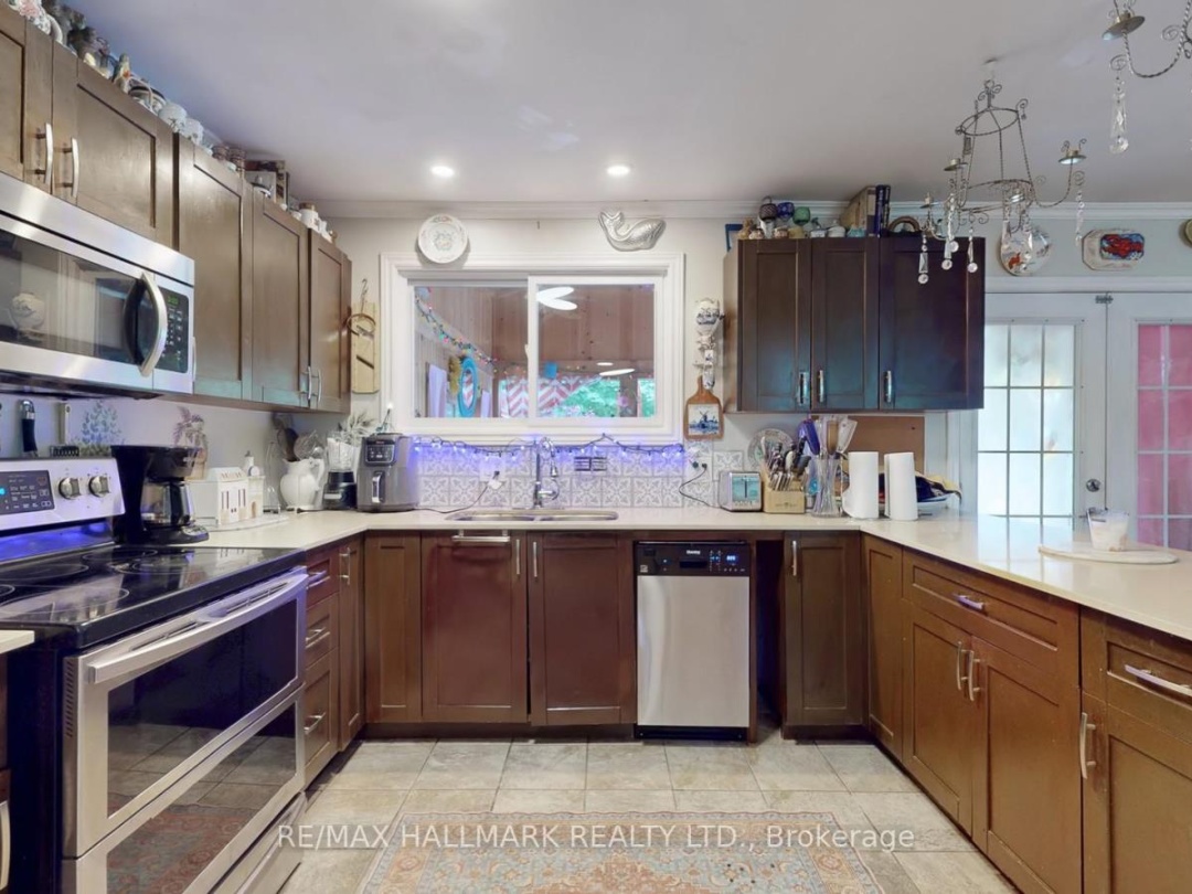 14 SELLENS AVENUE, Bracebridge (Macaulay)