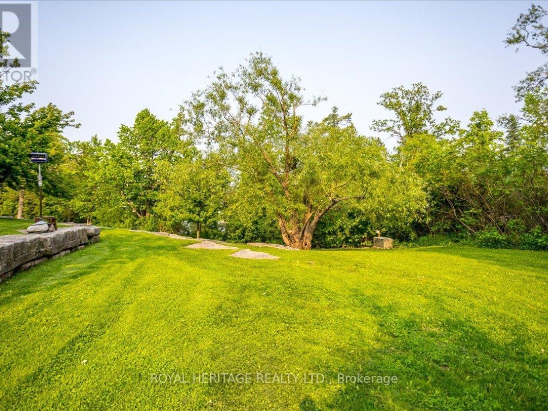 111 - 29 LAKEWOOD CRESCENT, Pigeon Lake