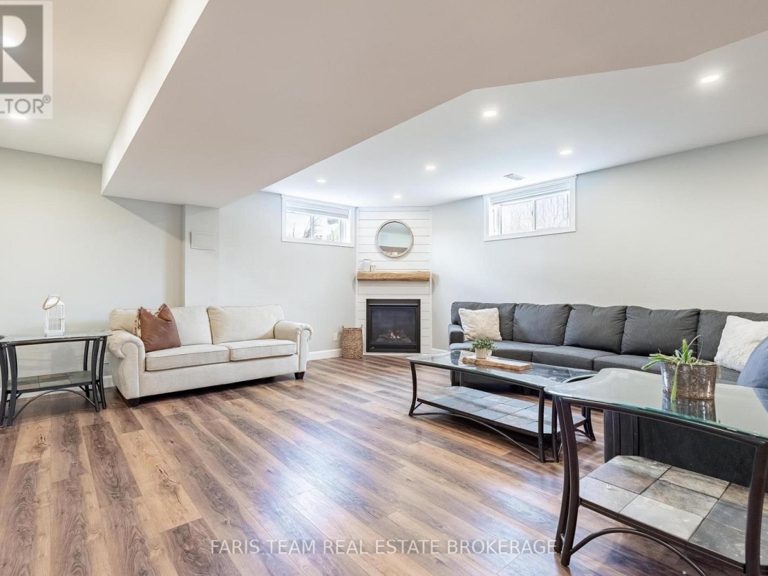53 BOYD CRESCENT, Oro-Medonte (Moonstone)