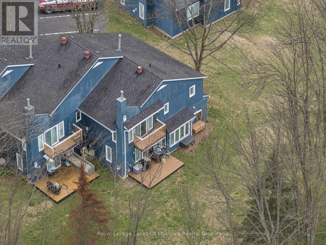 4 - 1551 HIDDEN VALLEY ROAD, Peninsula Lake