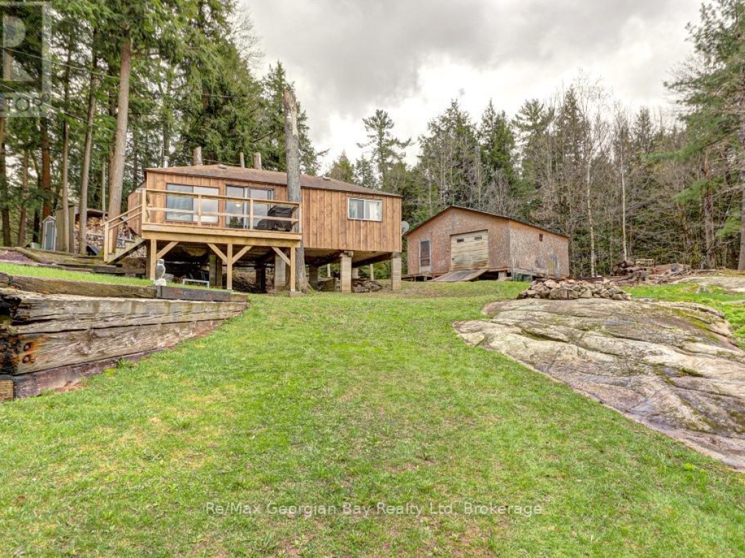 15SR405 SEVERN RIVER SHORE, Severn River