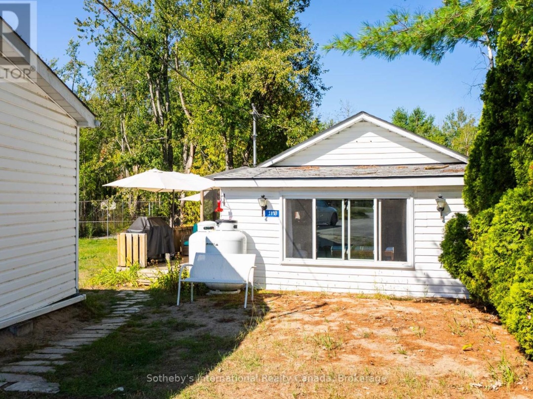 1118 SOUTH KAHSHE LAKE ROAD, 