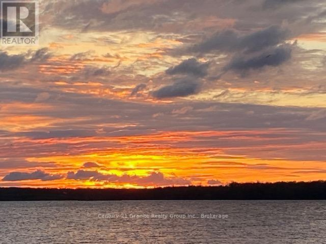 359 AVERY POINT ROAD, Dalrymple Lake
