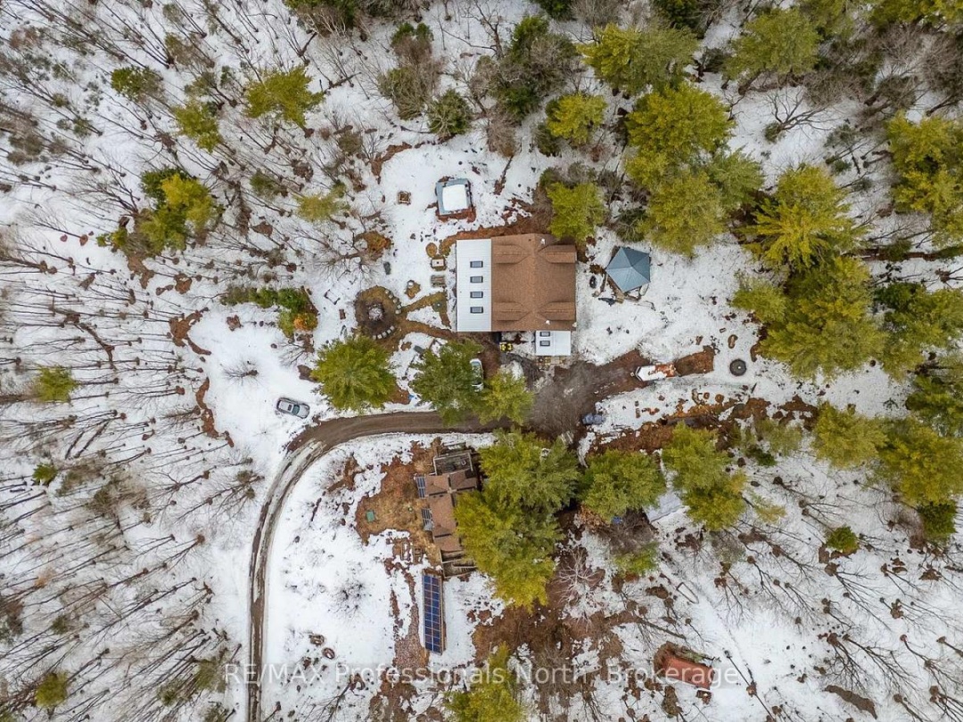 1127 BOBCAYGEON ROAD, Minden Hills (Anson)