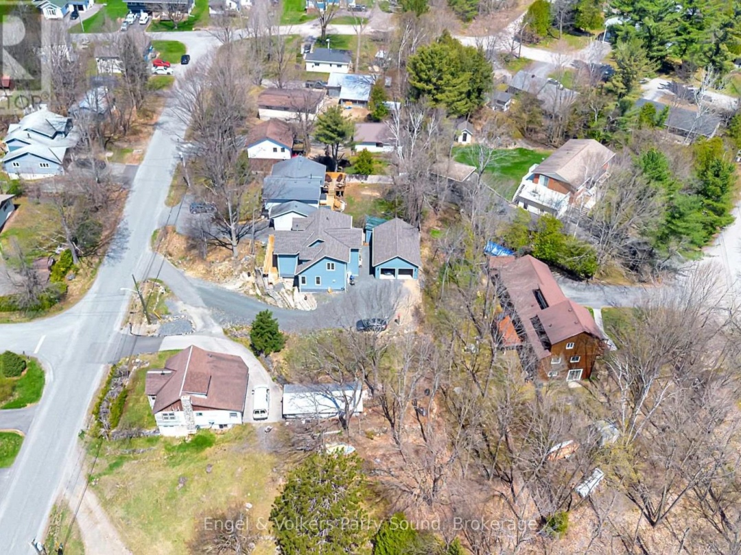 29 QUEEN STREET, Parry Sound
