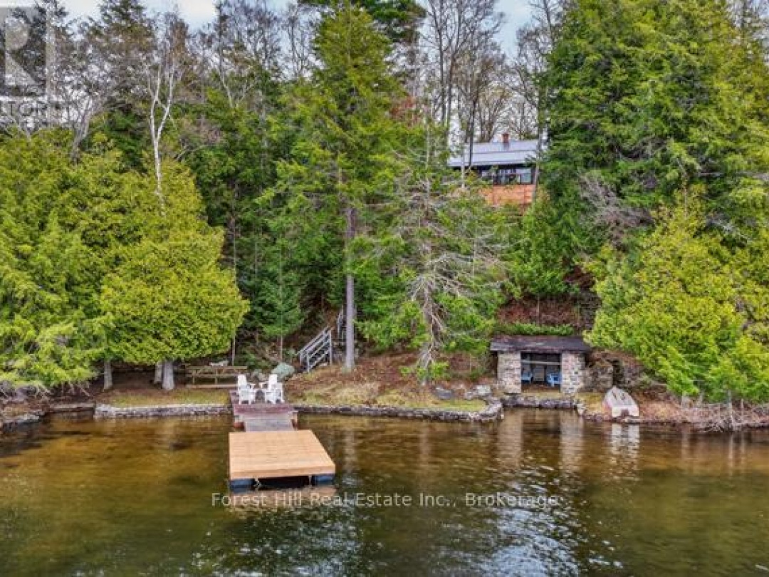 1034 CANNING HEIGHTS ROAD, Canning Lake