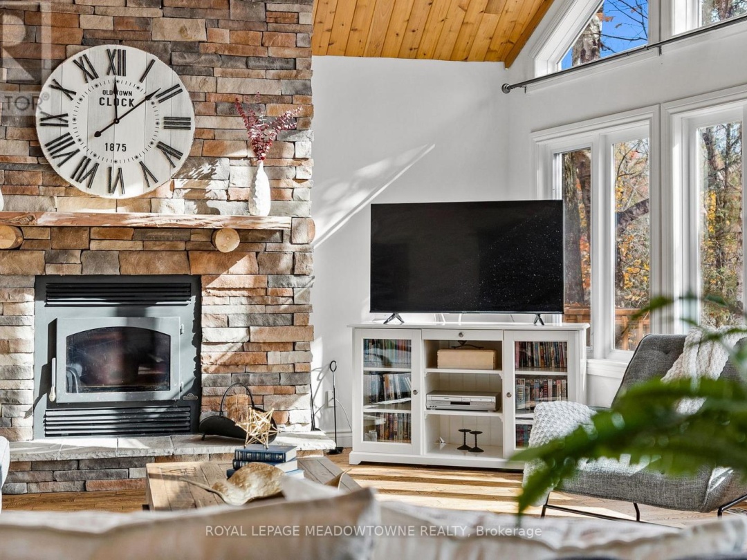 1658 HOSPITALITY ROAD, South Lake