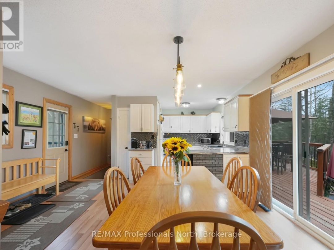 1157 BETWEEN LAKES TRAIL, Soyers Lake