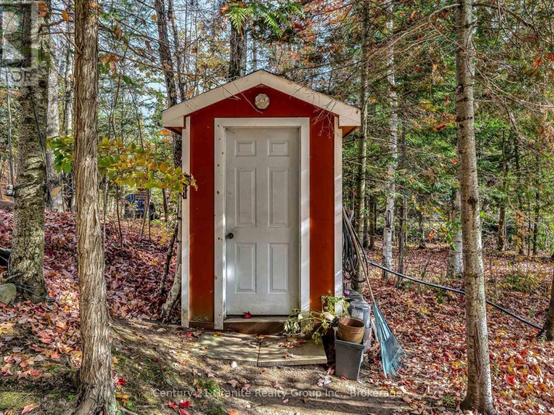1081 CINNAMON LANE, Sharon Lake