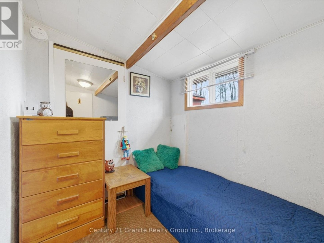 1081 CINNAMON LANE, Sharon Lake