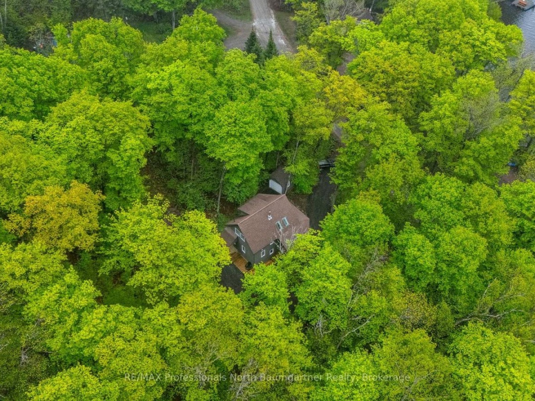 1105 Long Lake Road, Dysart et al (Dysart)
