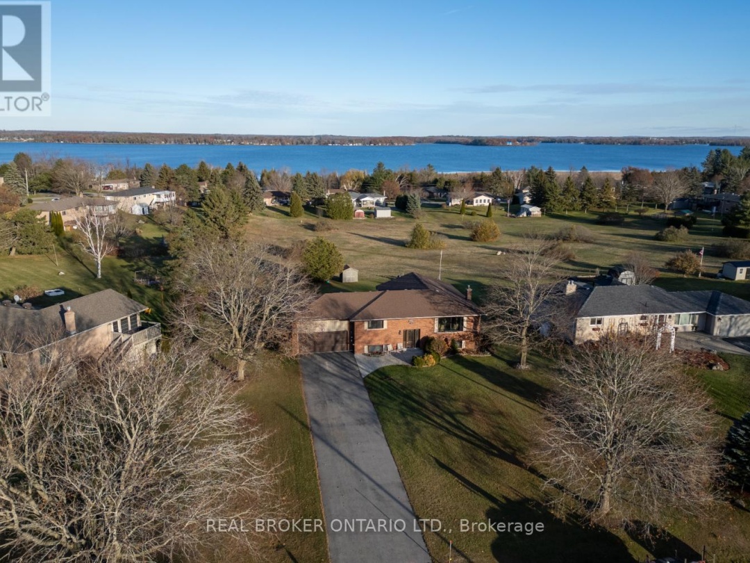 307 THE CAPTAIN'S CORNER, 