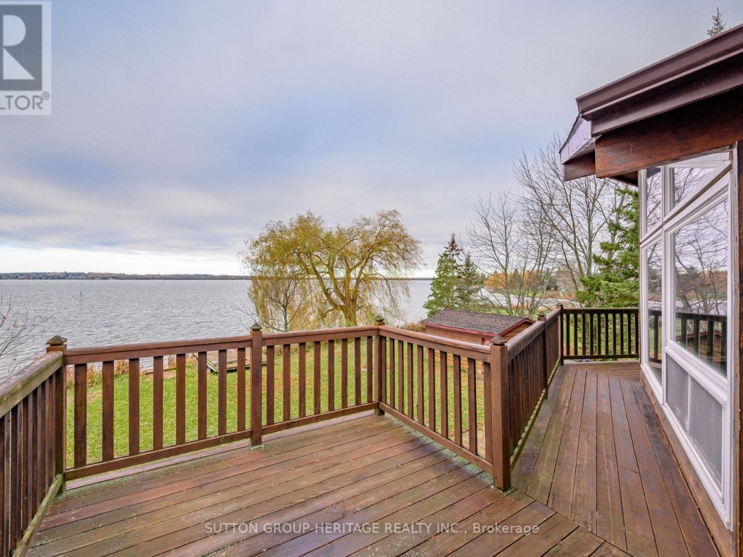 24 PLEASANT VIEW CRESCENT, 