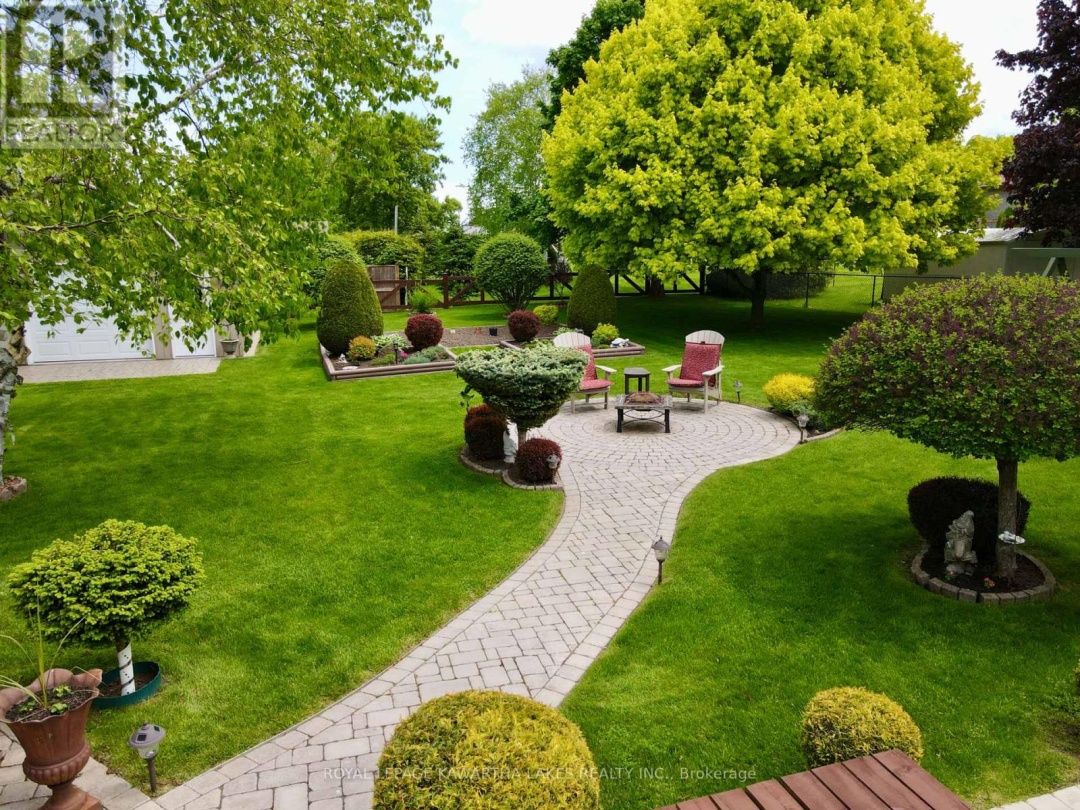 30 Grant Drive, Kawartha Lakes (Oakwood)