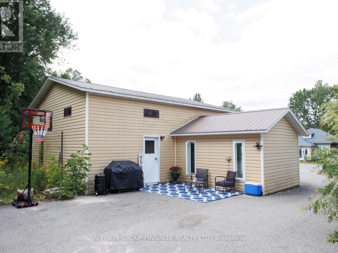 3462 Monck Road, Kawartha Lakes