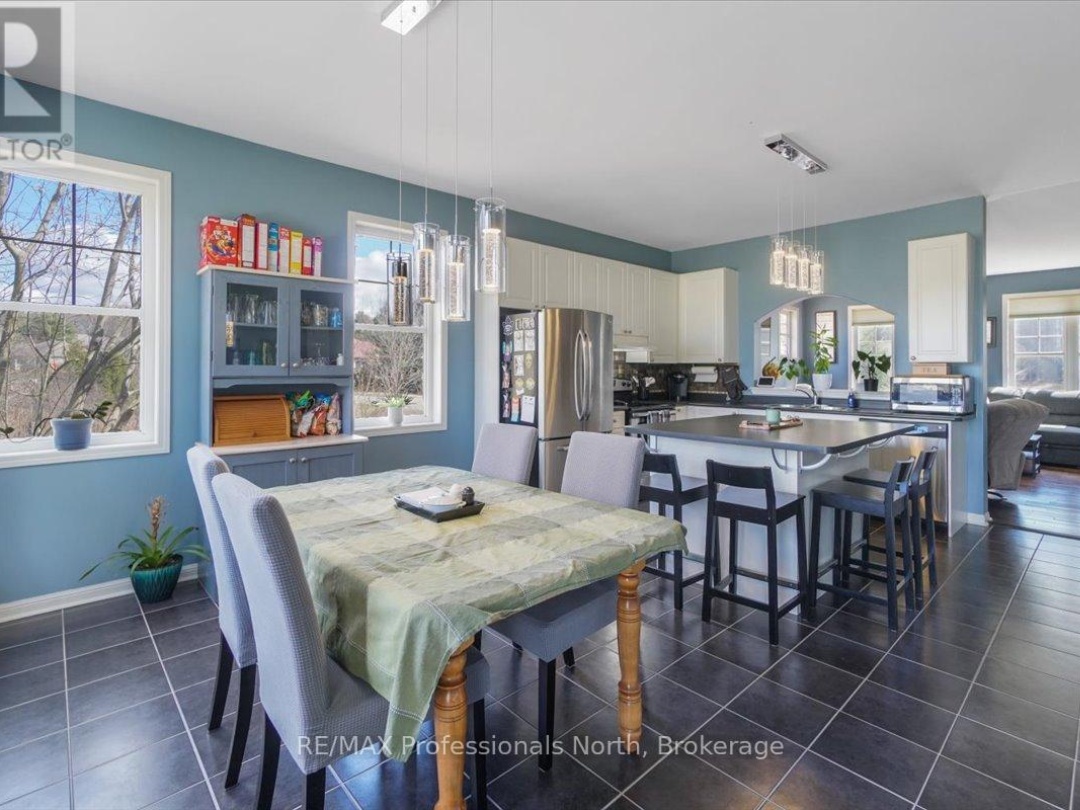 43 CLEARBROOK TRAIL, 