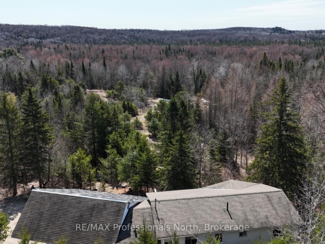 10916 HIGHWAY 503 HIGHWAY, Highlands East (Glamorgan)
