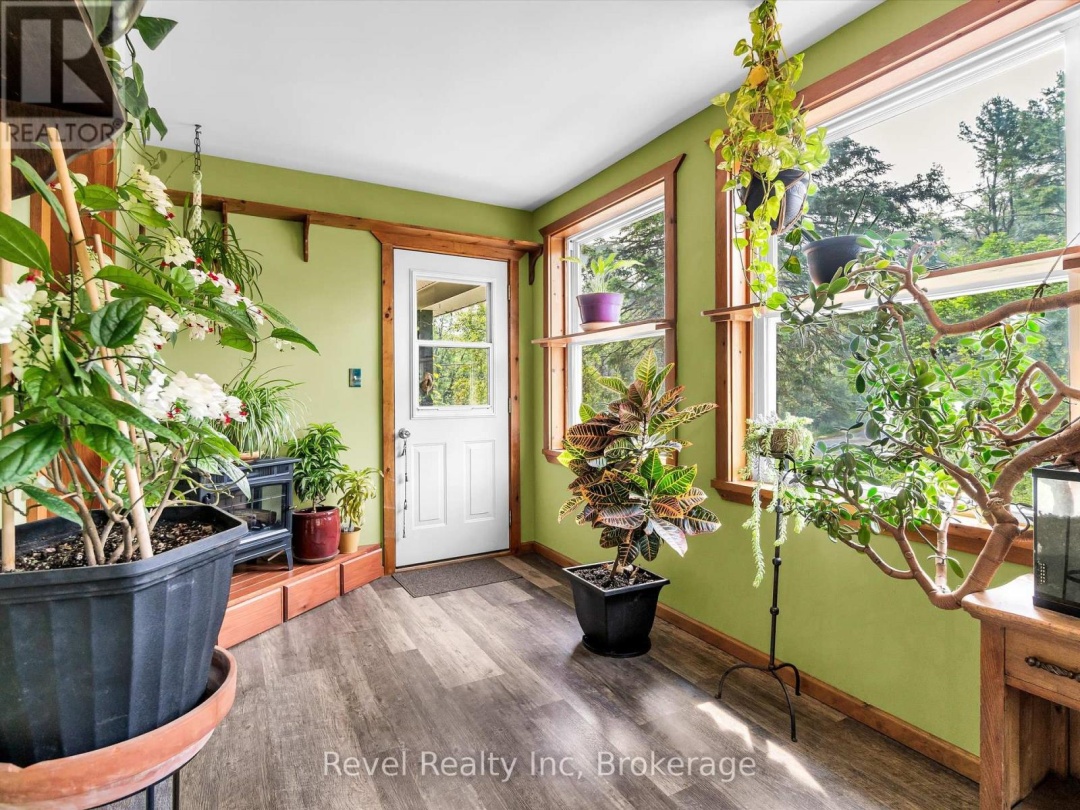 1070 OLD VICTORIA ROAD, 