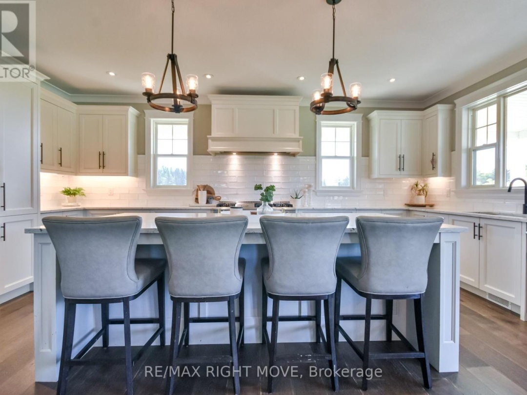 2448 STOCKDALE ROAD, 