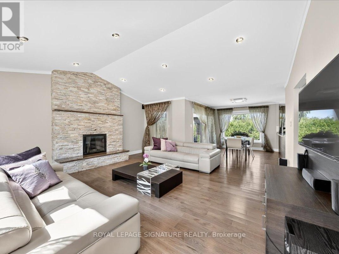 27900 THORAH SIDE ROAD, 