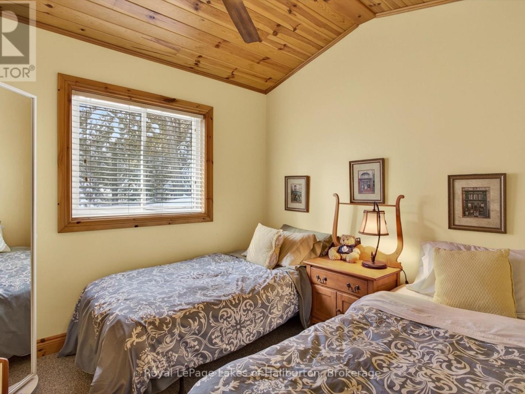 54 CLEARVIEW DRIVE, Crystal Lake
