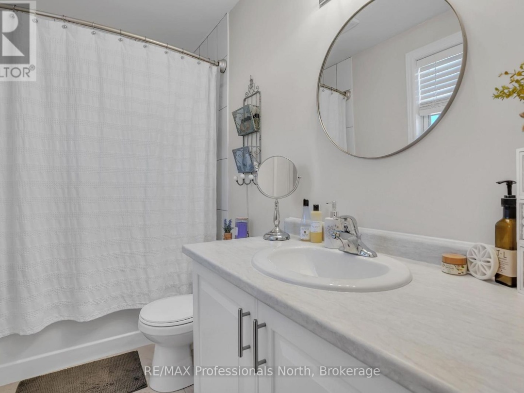 33 WHITEHORN PARK ROAD W, Bracebridge (Macaulay)