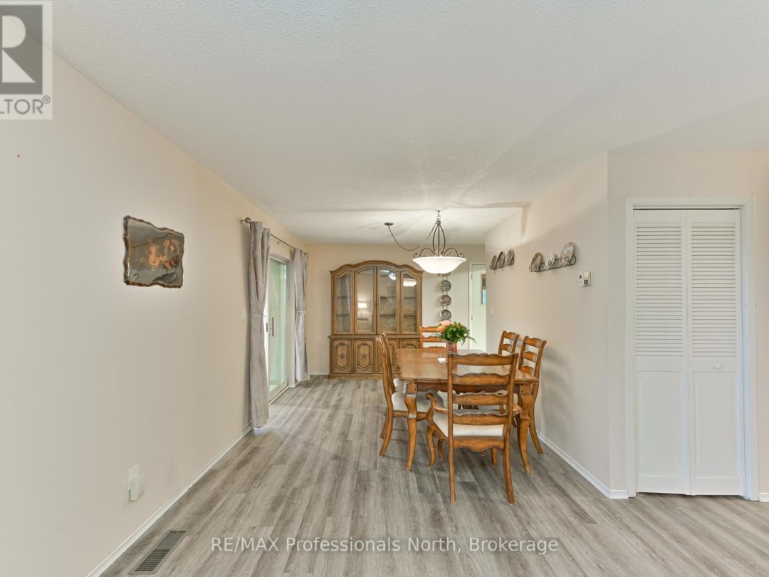 6 KNOB HILL COURT, Minden Hills (Anson)