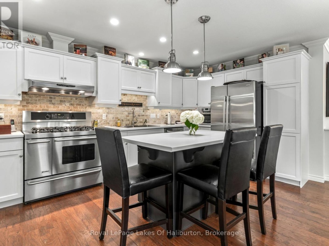 1030 SAWDUST ROAD N, Minden Hills (Snowdon)