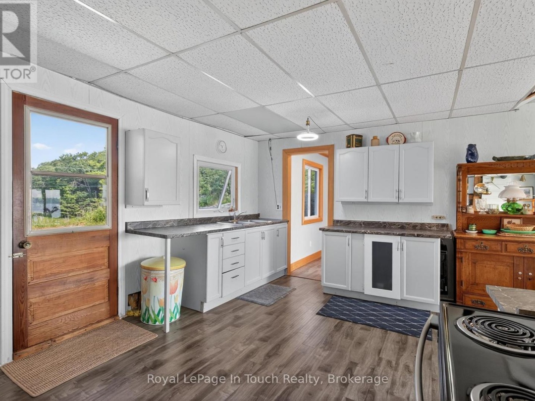 34 B320 SANS SOUCI ISLAND, Georgian Bay