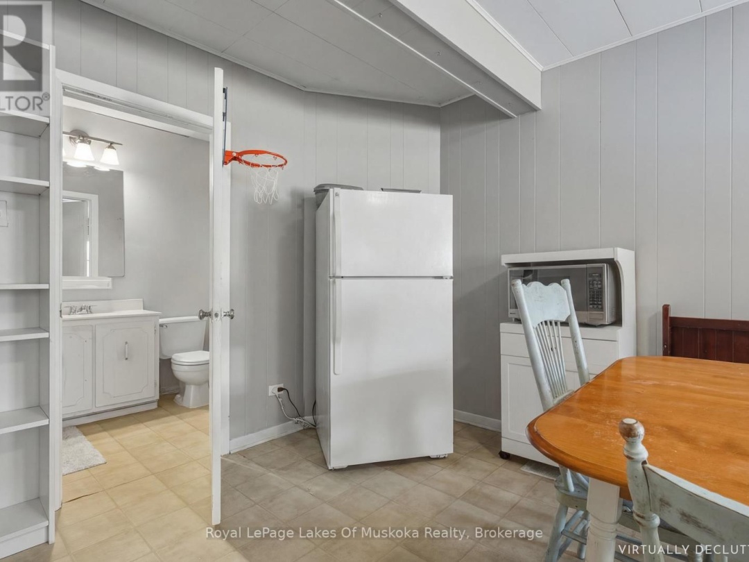 60 WEST ROAD W, Huntsville (Chaffey)
