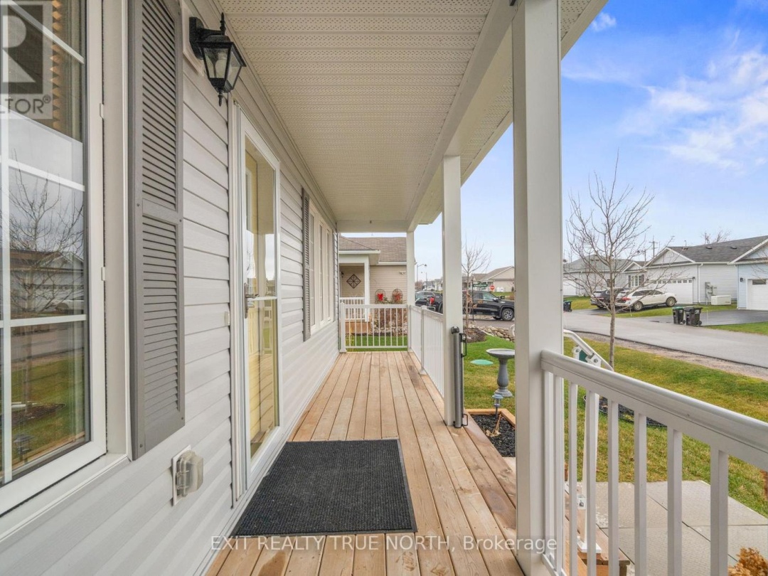 8 SINCLAIR CRESCENT, Ramara (Atherley)