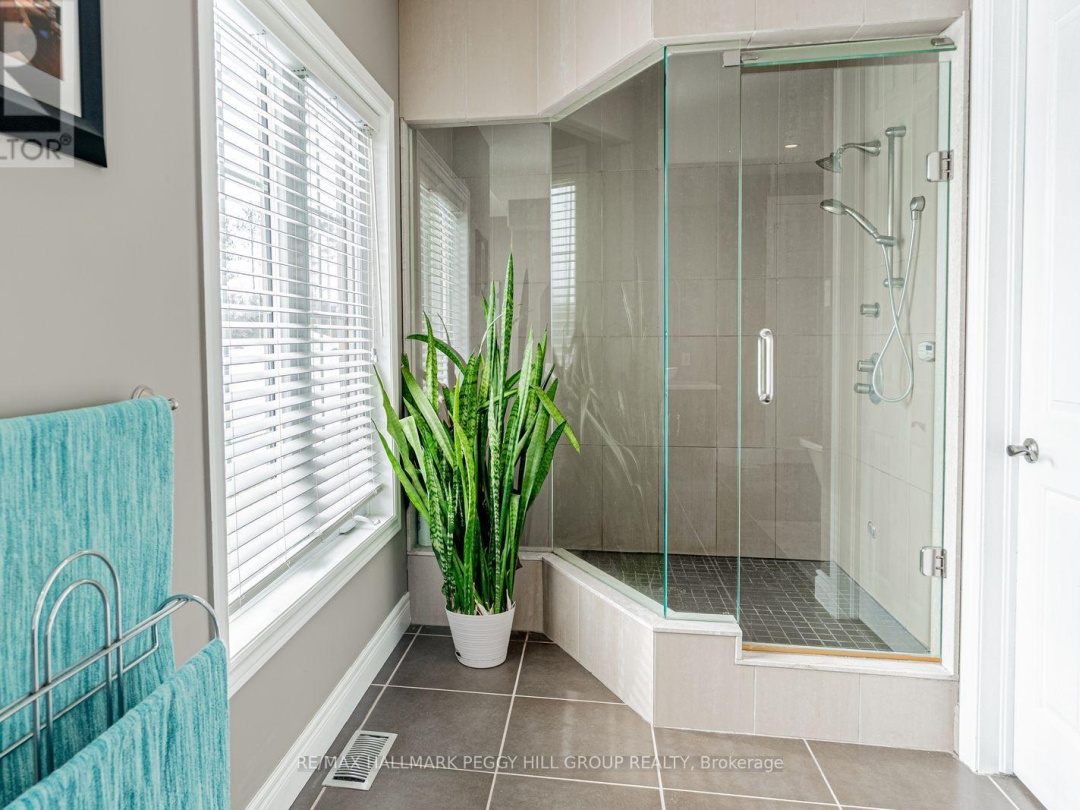 1372 DIVISION ROAD E, 