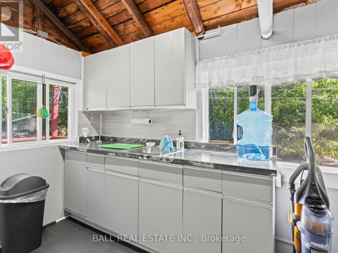 1017 EWLES DRIVE, Davis Lake