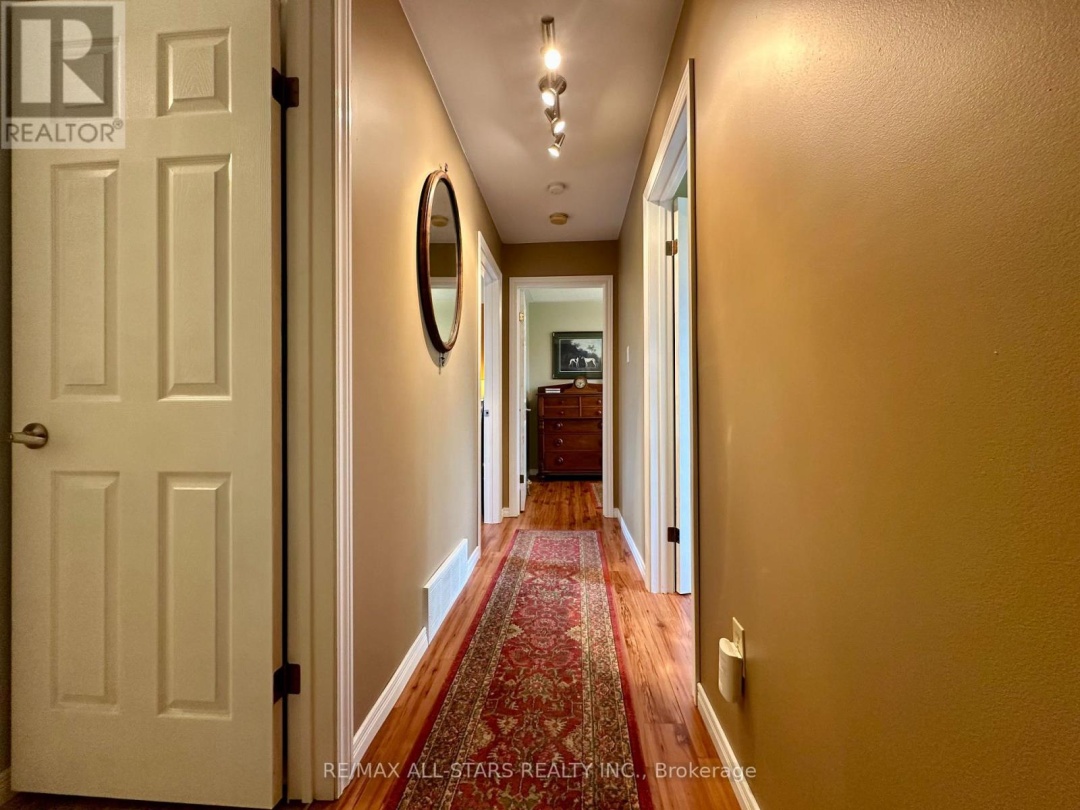 243 WEST STREET, Kawartha Lakes (Bobcaygeon)