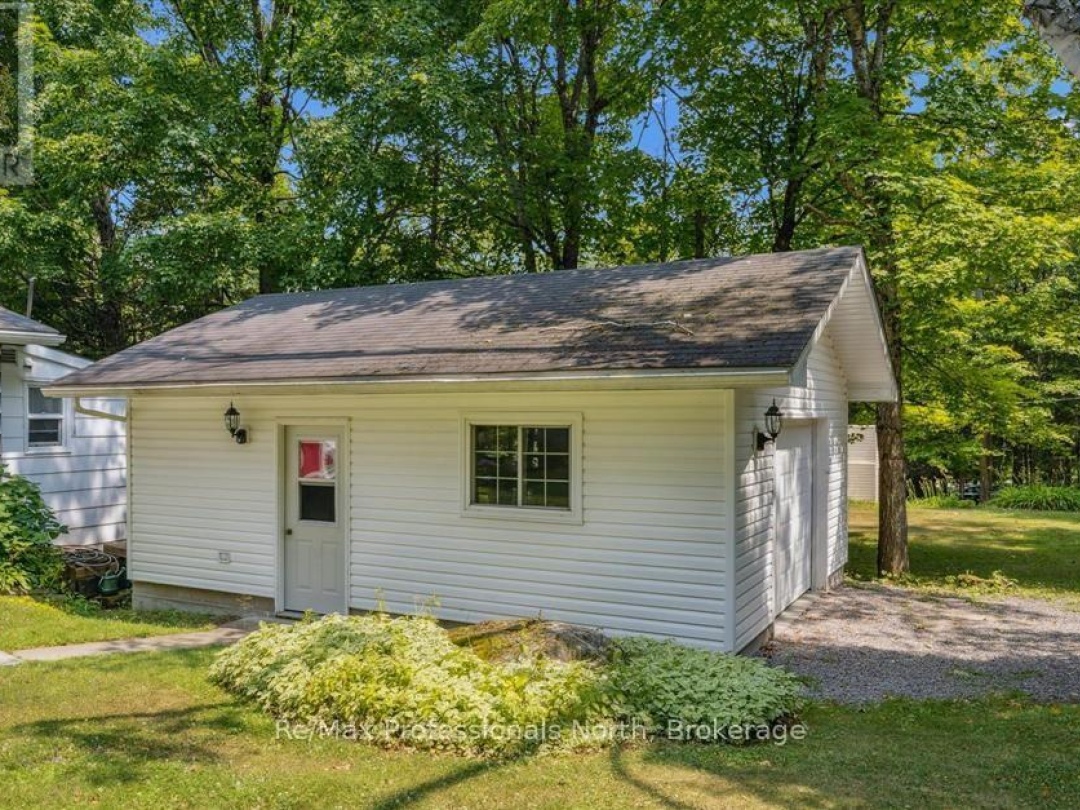 1042 RIVER HAVEN ROAD, Muskoka River