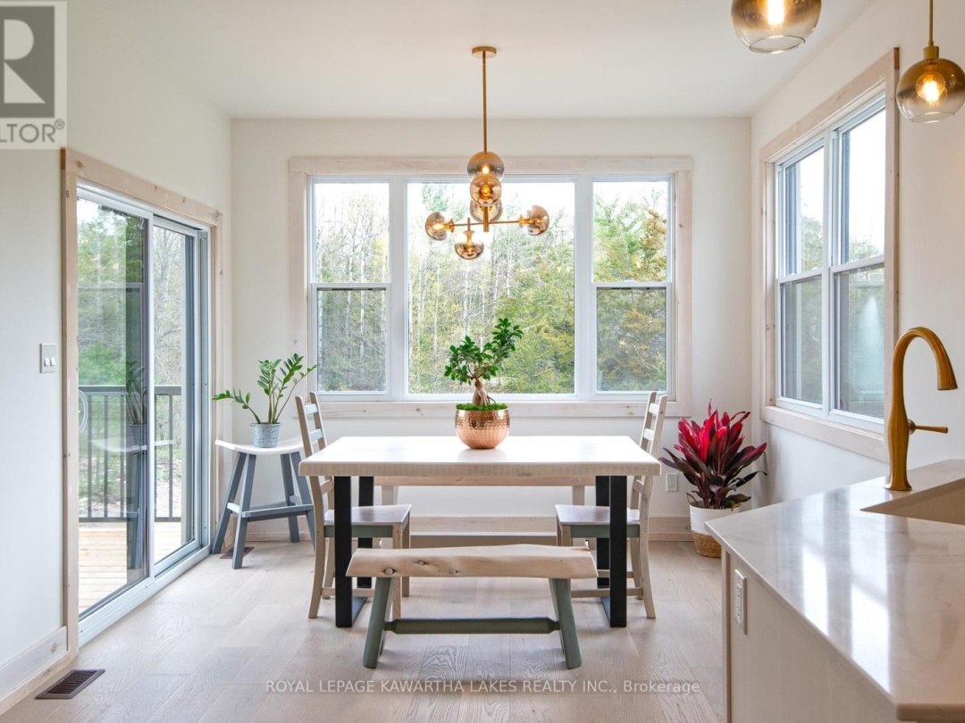 104 MOON LINE ROAD N, 