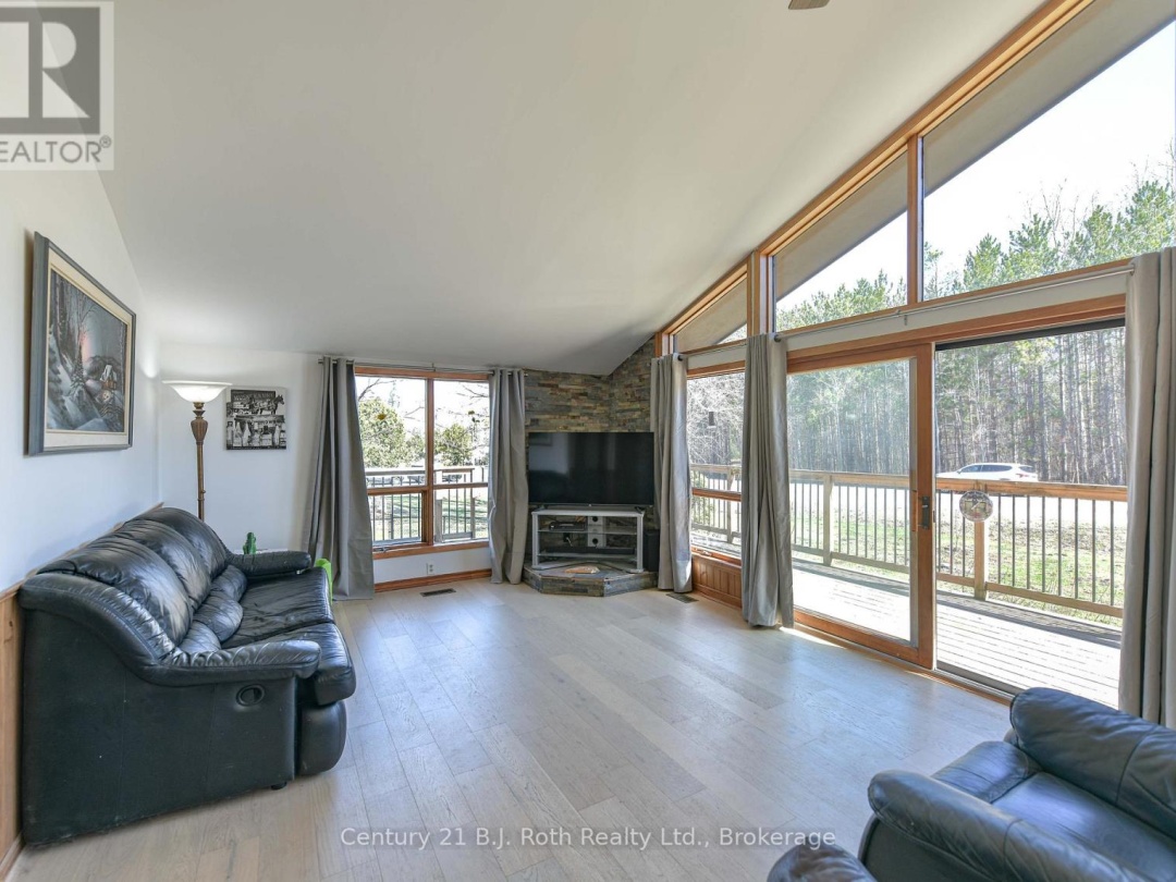 2352 REEVES ROAD, Tay