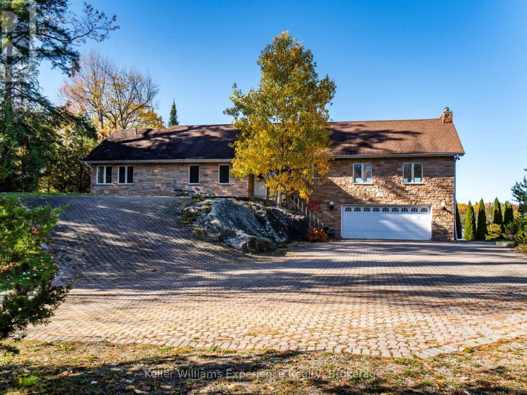 804 KINGS FARM ROAD, Gloucester Pool