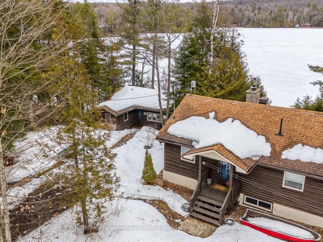 1012 COULSON LANE, Gooderham Lake