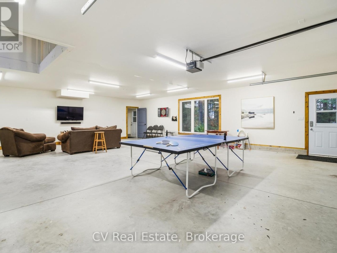 1069 WHITE EAGLE ROAD, Kahshe Lake