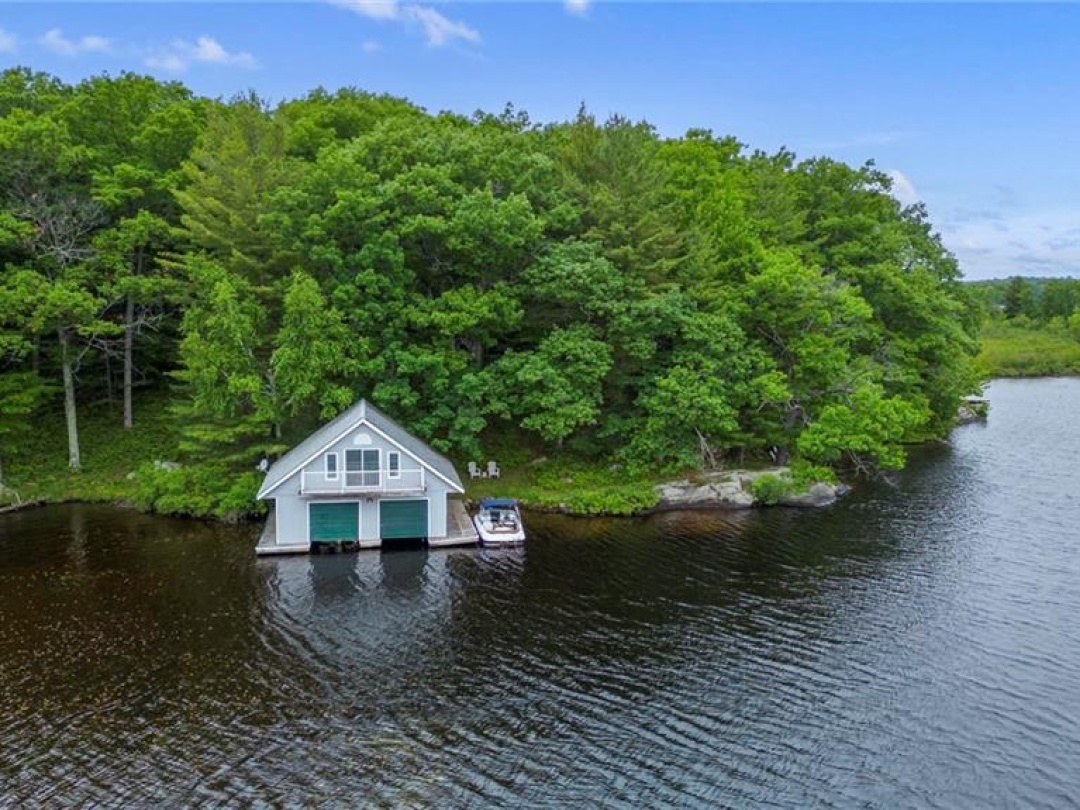 70 Caisses Island, Lake Muskoka