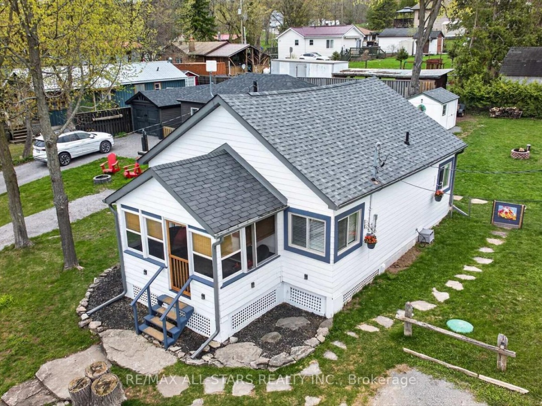 2 ELDER STREET, Sturgeon Lake
