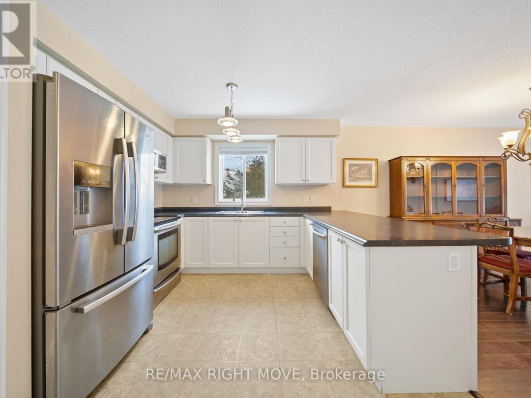 3 TAYLOR DRIVE, Orillia