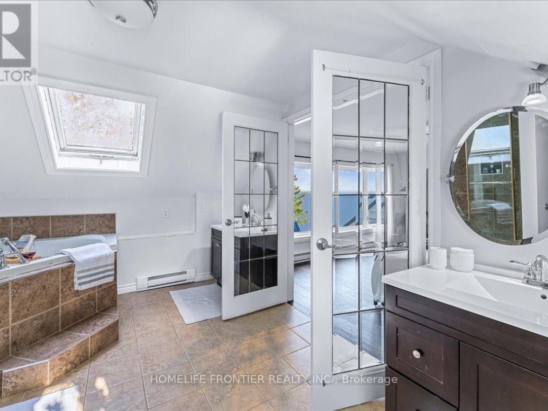 6 LAKEVIEW PARK ROAD, Sturgeon Lake