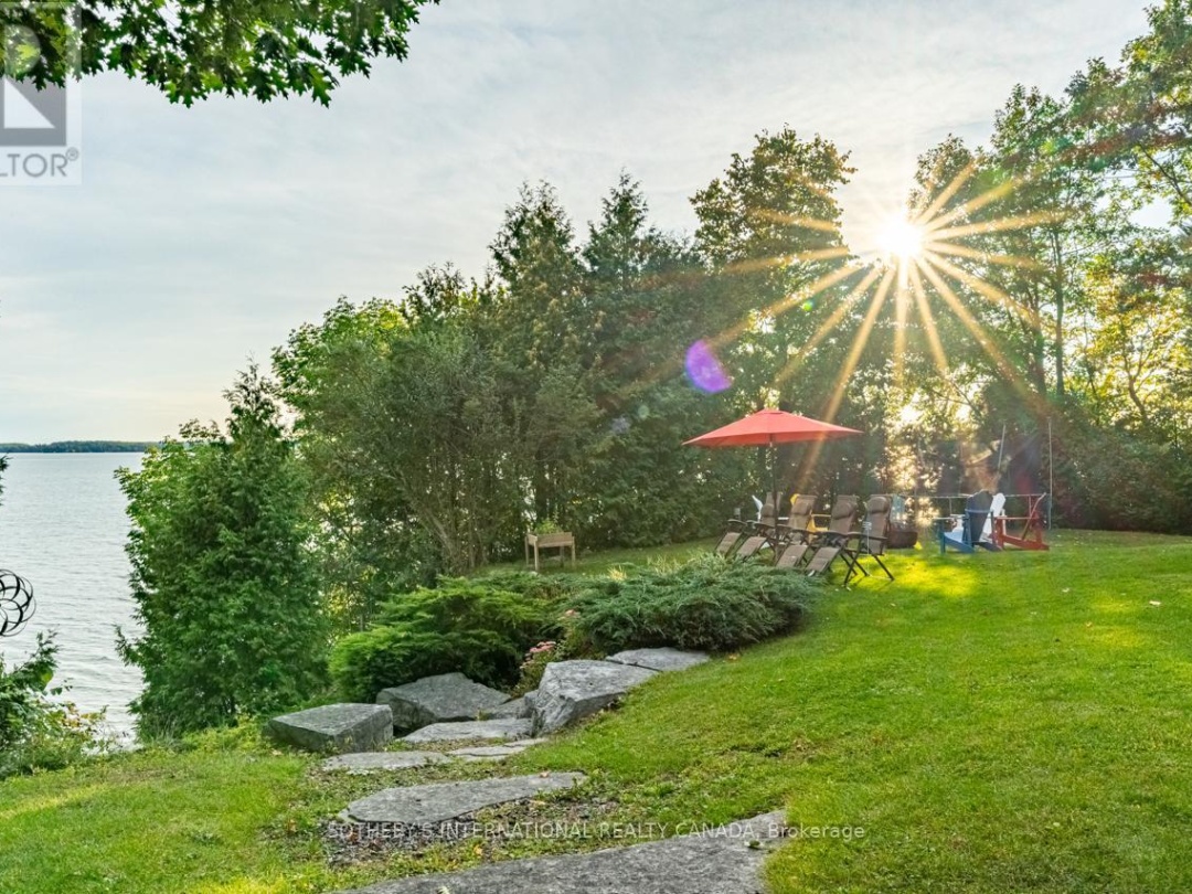 1 & 2 IVY LANE, Lake Simcoe
