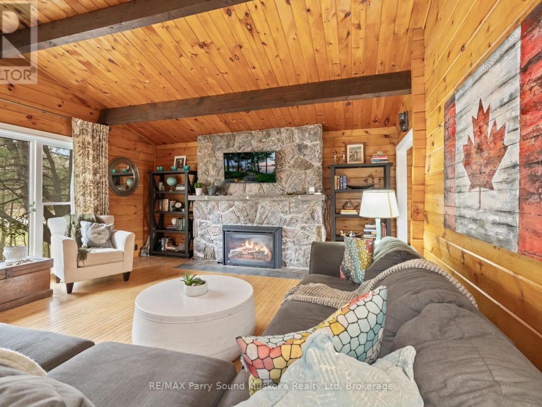 11 BRENDA AVENUE, Parry Sound